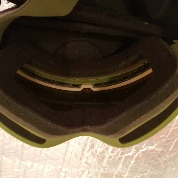 EUC Electric (brand) Olive Drab Snow Goggles with Heavy Duty Reflective Lens. - Picture 6 of 8